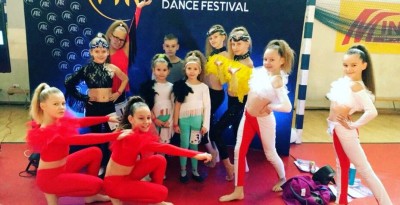Reprezentacja OLIMPIC Dance Studio na zawodach w Karczewie